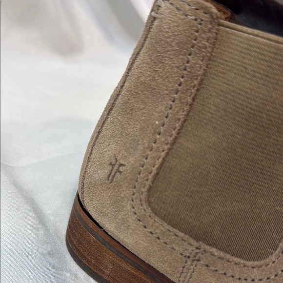 FRYE Mallory Chelsea Suede Leather Ankle boots, Taupe, women’s size 8, preowned - Picture 2 of 11
